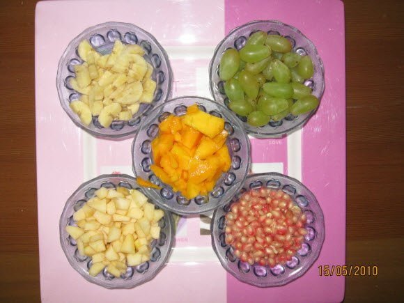 Fresh fruits for Custard