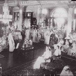 Women gather at a party in Mumbai ( Bombay ) in 1910.
