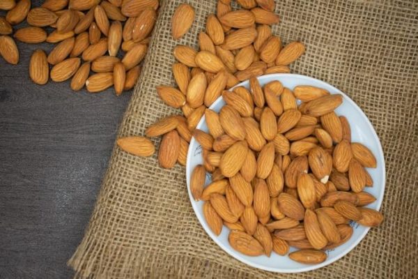 Why you should eat Almond every day